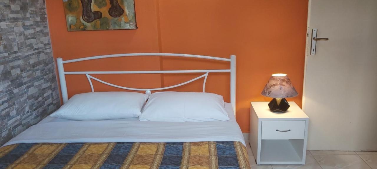 Jenny'S Garden Apartment Vourvourou Bagian luar foto