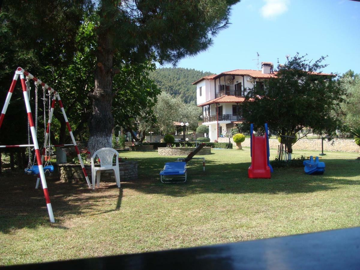 Jenny'S Garden Apartment Vourvourou Bagian luar foto