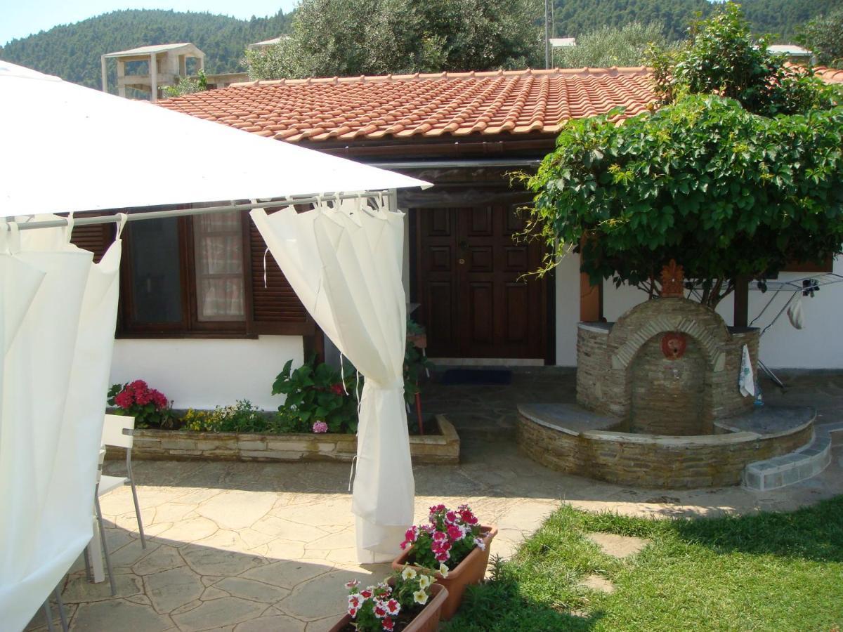 Jenny'S Garden Apartment Vourvourou Bagian luar foto
